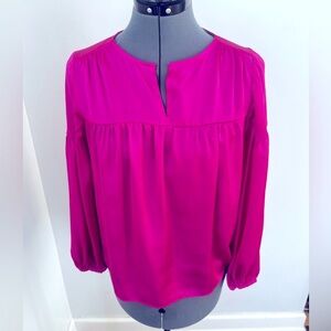 Vince Camuto Fuchsia Satin Blouse XS Balloon Sleeves Split Neck Tunic Top